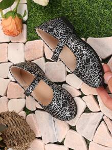1 Pair Black Toddler/Little Girls' Silver Print Soft PU Leather Mary Jane Flats, Round Toe, Hook And Loop Strap, TPR Anti-Slip Sole, Bohemian Princess Casual Shoes, Suitable For 1-12 Years Old Students, Suitable For Parties, Dancing, Daily Wear In Spring, Autumn And All Seasons