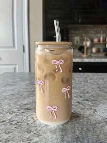1 Stück 16oz transparenter Kaffeebecher mit rosa Schleifen Muster, inklusive Bambusdeckel und Strohhalm, große Kapazität für unterwegs, geeignet für Sommer und Winter, Geburtstags-, Feiertags- und Weihnachtsgeschenk, Glaswasserflasche, Becher, Eiskaffe Becher, süßes Produkt