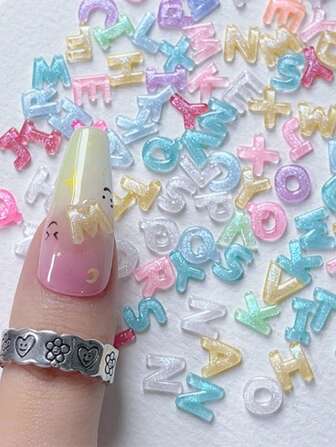 30 件美甲字母 3D 字母指甲饰随机混合闪光可爱彩绘字母水钻美甲亚克力指甲贴装饰配件美甲用品美甲宝石