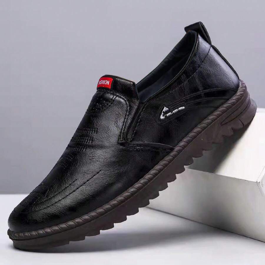 Men's Leather Shoes New Soft Sole Comfortable Casual Men's Shoes Rubber Sole Slip-On Lazy Shoes - 黑色 - 查看 1