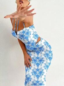 女士复古印花性感露背吊带背心和半身裙两件套，非常适合夏季穿着。