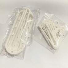 11/10 piezas Juego de mini perchas para Labubu, Estante de ropa para muñecas de 17 cm con ensamblaje modular, Mueble de casa de muñecas de plástico blanco Kawaii, Organizador de ropa mini para estante de ropa de muñecas - Para armario de BJD/muñecas, Accesorios de fotografía de juguetes, Exhibición de cosplay, Decoración de habitación Kawaii, Regalo de cumpleaños para coleccionistas