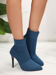 女式蓝色中筒靴，法式尖头细跟短靴，韩式学院风高跟弹力细靴，适合秋季