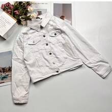 经典牛仔夹克 - 剃须刀镂空设计与复古水洗 | 前卫纽扣式风格