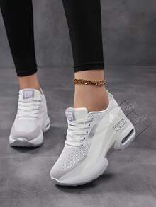 新款大码春秋气垫轻质编织透气厚底鞋，白色坡跟厚底休闲鞋，厚底运动鞋，女士增高运动鞋，白色粗跟高跟鞋，增高鞋，系带简约情侣旅行鞋，女士高跟厚底运动鞋，女士舒适增高鞋，女士隐形坡跟运动鞋，女士厚底坡跟运动鞋