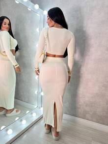 Women's Suplex Winter Set – Long Sleeve Crop Top With Straight Neckline + Long Skirt With Slit - Apagado - Ver 2