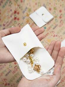 20-Pack Faux Leather Snap Jewelry Organizers - Luxury Gift Bags For Earrings, Necklaces, Bracelets And Rings - Perfect For Organizing And Matching, Square Velvet Cloth Bags With Snap Closures, Velvet Jewelry Bags, Earring Organizers, Cloth Gift Bags, Gift Wraps, Candy Gifts, Necklace Bracelet Wraps, Jewelry Beads, Jewelry For Women, Valentine's Day Gifts