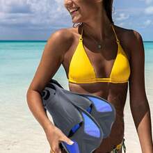 1 Coppia di pinne da sub con doppia membrana, adatte per uomini e donne, per immersioni, pesca subacquea, snorkeling e nuoto. Pinne corte e comode, in silicone, adatte per principianti. Pinne da sub professionali in plastica, adatte per adulti e bambini, con forma a foglia corta.