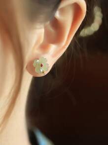 1 Par de Pendientes de Diseño Vintage con Piedra de Jade Afortunada y Pendientes de Tachuela con Trébol de Jade Blanco