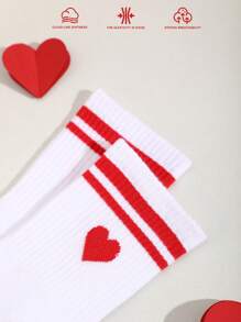1 par de calcetines de alta calidad con diseño de corazón, calcetines cómodos y divertidos unisex adecuados para el verano, todas las estaciones, y como regalo para el Día del Padre, Pascua, regreso a clases, Navidad, Acción de Gracias, Día de la Independencia, para mejorar el ambiente familiar con diseños de dibujos animados.