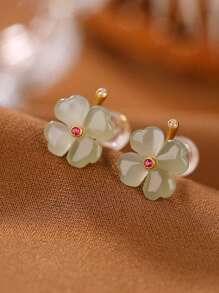 1 Par de Pendientes de Diseño Vintage con Piedra de Jade Afortunada y Pendientes de Tachuela con Trébol de Jade Blanco