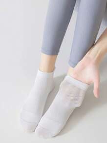 3/6 Pairs Solid Mesh Breathable Short Yoga Socks, Soft & Comfortable, Professional Silicone Non-Slip Suitable For Sports, Fitness, Pilates, Indoor Jumping Rope, Ballet, Thin Floor Socks, Unisex