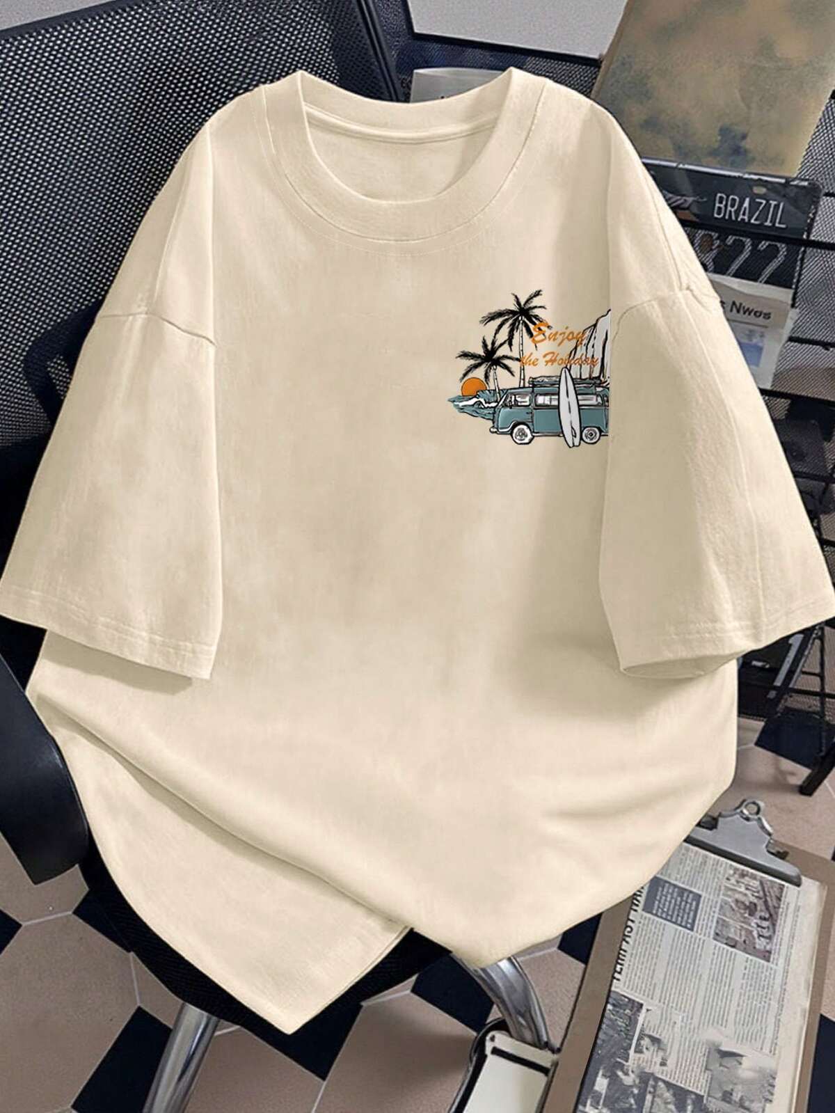 T-shirt à manches courtes col rond avec graphique rétro de voiture, décontracté pour adolescents. Convient pour le port estival, l'école, les vacances et les sorties 6