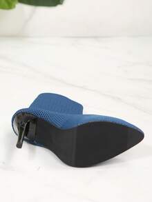 女式蓝色中筒靴，法式尖头细跟短靴，韩式学院风高跟弹力细靴，适合秋季