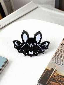 1 pièce Nouvelle série acrylique d'Halloween avec une conception de pince à cheveux originale en forme de chauve-souris, un accessoire de cheveux unique et amusant convenant pour les fêtes quotidiennes et les vacances