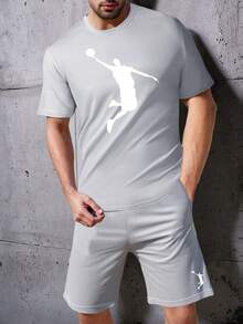 夏季男士运动装，街头篮球球衣风格 T 恤套装，采用经典黑白配色方案，搭配宽松短裤，整体简约而运动风格，适合休闲或运动穿着。 - 淺灰色 - 查看 6