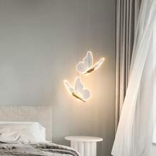 XINGOO Schmetterling Pendelleuchte, moderne Acrylschirm, LED Gold Pendelleuchte, geeignet für Treppen, Küche, Esstisch, Nachttisch, Kinderzimmer Deko, Mädchenzimmer 3000K Warmweiß Licht 110-220V