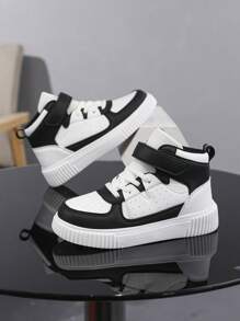 1 双儿童休闲鞋，黑白拼色时尚运动鞋，轻便舒适，适合男孩和女孩