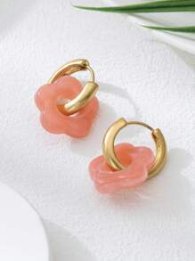 1 Pair 18K Gold-Plated Stainless Steel Earrings With Detachable Round Pendant Decorated With Pink Floral Design. The Sweet And Feminine Design Is Perfect For Beach Vacations, Valentine's Day Wear, Or As A Mother's Day Gift For Mom.