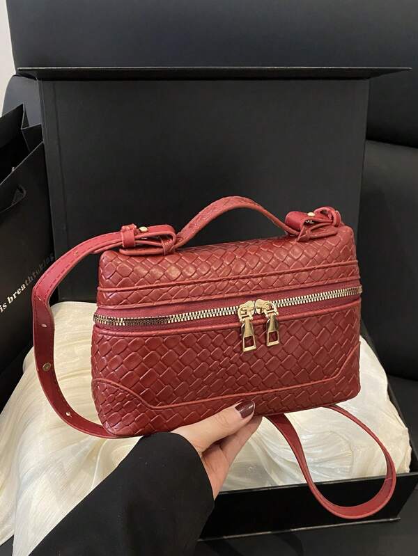Bolsa Tote Versátil de Design Artesanal de Cesta Tecida na Moda, Bolsa de Ombro Minimalista Transversal de Grande Capacidade e Portátil para Mulheres
