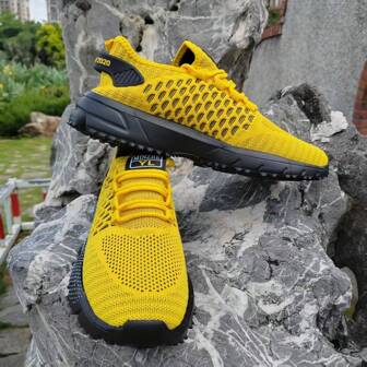 New 2025 Summer Breathable Mesh Fabric Men's Running Shoes, Lightweight Non-Slip Yellow Color Sneakers, Large Size Sport Shoes