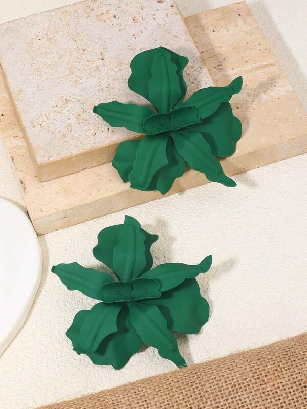 1 Pair Floral Design Drop Earrings, Fashionable And Vacation Style For Women, Flower Type Is Random