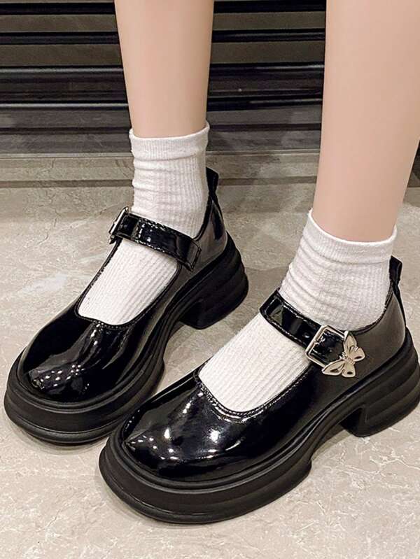 French Black Retro Small Leather Shoes Strap Metal Buckle Flat Mouth Shoes Versatile 2025 Spring And Autumn New College Style Thick-Soled Small Leather Shoes For Teenagers, Mary Jane Shoes