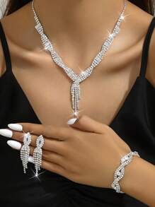 Ensemble de bijoux : collier, boucles d'oreilles et bracelet orné de strass, collier de style européen et américain avec diamants, accessoire de mariée cadeau