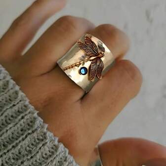 1 pieza Anillo de banda ancha vintage con circonita cúbica, diseño único tallado de libélula - Regalo elegante para aniversario/cumpleaños/Navidad/Día de San Valentín para su ser querido