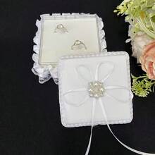 优雅的白色方形戒指盒、结婚戒指收纳道具、婚礼用品、母亲节和情人节礼物