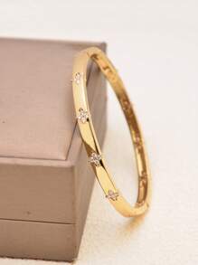 1pc Elegant Golden Four-Leaf Clover Bangle Bracelet, Cubic Zirconia Inlay Copper, Women Jewelry Gift, Suitable For Layering & Daily Wear, Ideal For Girls, Valentine's Day, Mother's Day
