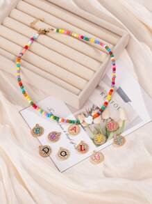 1 pieza Regalo ideal para ella - Collar personalizado con inicial - Con 26 encantos de letras en estilo bohemio dorado. Perfecto para hija, amiga, hermana, mamá o cualquier ocasión especial de cumpleaños, festividad o "solo porque"