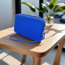 1个手持硅胶袋，防水沙滩手提袋，简约便携收纳袋，可用作化妆包，可水洗，带挂绳，可收纳化妆品、耳机、钥匙和卡片，创意硅胶收纳袋，房间装饰，包包，化妆包，旅行，化妆包，旅行必备，收纳，储物，旅行必备，化妆品收纳袋，化妆包，桌面收纳袋，化妆包，化妆包，旅行，化妆袋，包，化妆袋，旅行必备，化妆包，旅行必备，小型化妆包，化妆袋，化妆包，旅行必备，大容量，大化妆包，圣诞礼物，收纳袋，旅行，女士旅行必备礼物，收纳袋，手拿包/小手提包，化妆品收纳袋，化妆品收纳袋，收纳袋，刷子收纳袋，迷你收纳袋，大容量收纳袋，女士礼物，圣诞礼物，礼物创意 女性