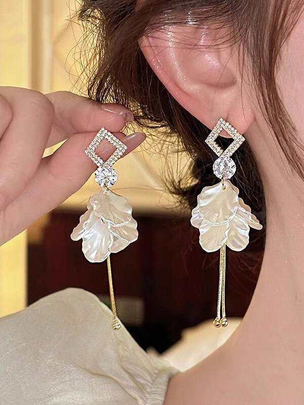 1 Pair Fashionable Square Fully Rhinestone White Color Shell Tassel Long Dangle Earrings