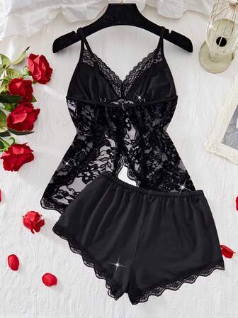 2 st. spets ihåligt sexigt underklädesset, justerbar rem V-ringad rygglös topp och shorts, bekväma sexiga nattkläder för kvinnor