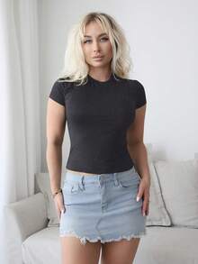 Vaiaye 女士休闲百搭纯色短袖T恤，适合圣诞节、新年、感恩节等场合。 - 深灰色 - 查看 2