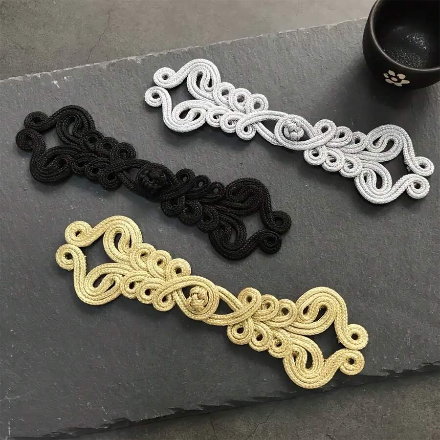 1 chiếc khóa thắt lưng hoa thủ công bằng vàng và bạc, kích thước lớn, đo được 17 * 5 cm. Những chiếc khóa thắt lưng hình con ếch Trung Quốc này có thể được sử dụng cho các dự án trang phục sườn xám và nhà Đường tự làm. - Nhiều màu - Xem 1