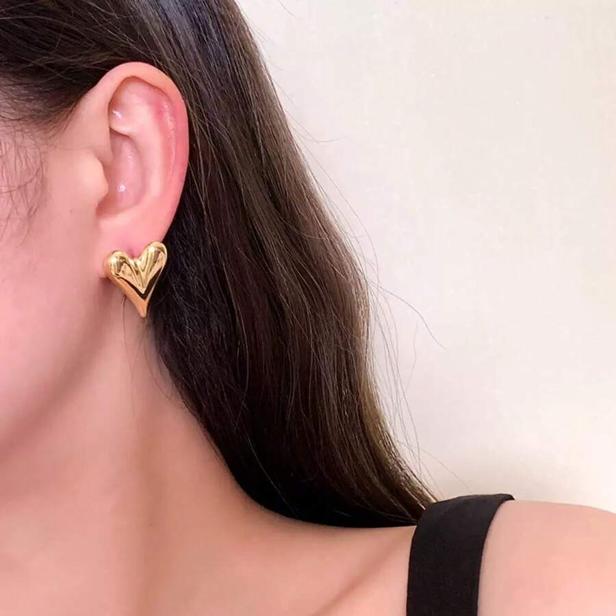 1 Pair Glossy 3D Heart Stainless Steel Stud Earrings For Women, Suitable For Daily, Vacation And Party Wear