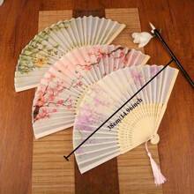 1 szt. Vintage składany bambusowy wentylator, styl retro boho ozdobiony czarnym motylem, kwiatami i frędzlami, kolorowy modny dodatek dla kobiet, wiosna/lato