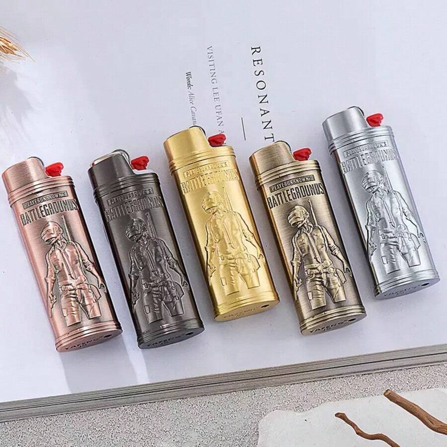 1 pieza Estuche de metal con relieve para encendedor de supervivencia en el campo de batalla, apto para encendedor BIC J6 de tamaño completo - Funda para encendedor de moda y duradera, estuche de metal con relieve de supervivencia en el campo de batalla, a prueba de viento, minimalista, vintage, duradero - Multicolor - Ver 1