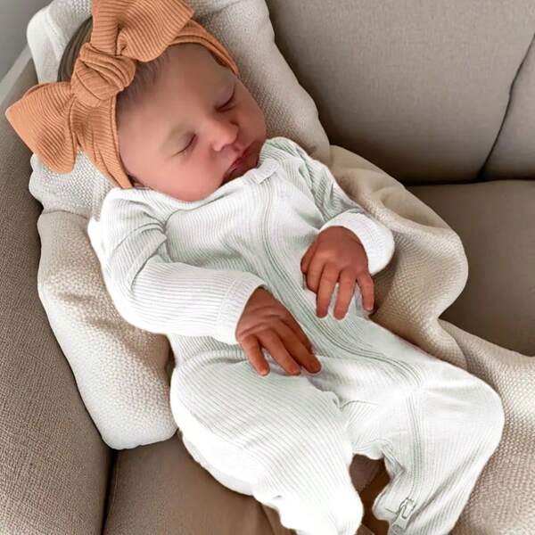 1pc 50cm High-Quality Lifelike Reborn Baby Doll, Vinyl 3D Painted Skin With Visible Veins, Flexible Limbs, Handcrafted Rooted Hair, Soft Genderless Cloth Doll, Suitable As A Children's Gift (Doll Outfit Set Randomly Included)