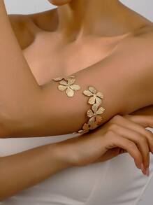 1 Stück elegantes und schickes Metall Blumen Armreif für Frauen, geeignet für den täglichen Gebrauch, Urlaub und Strandmode