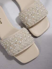 Nuevos zapatos de tacón cuadrado con adorno de strass y perlas, resistentes al deslizamiento y fácil de poner y quitar, ideales para vacaciones en la playa, versátiles y de moda, tallas grandes para mujeres