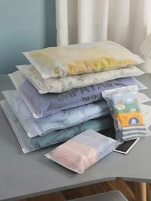 متعدد الألوان