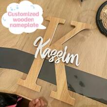 1 件定制木质和亚克力铭牌 - 个性化首字母墙壁艺术，采用木材和亚克力制成，优雅的脚本设计，天然木纹饰面，非常适合家居装饰或独特的礼物，绿色装饰，木质和亚克力饰物 - 彩色 - 查看 3