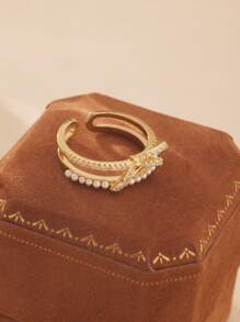 [Estilo lujoso Ins] Anillo de plata 925 con cinta cruzada, adornado con perla y circonita cúbica, multiuso para commuting, citas, fiesta, apilamiento, regalo de joyería para mujeres