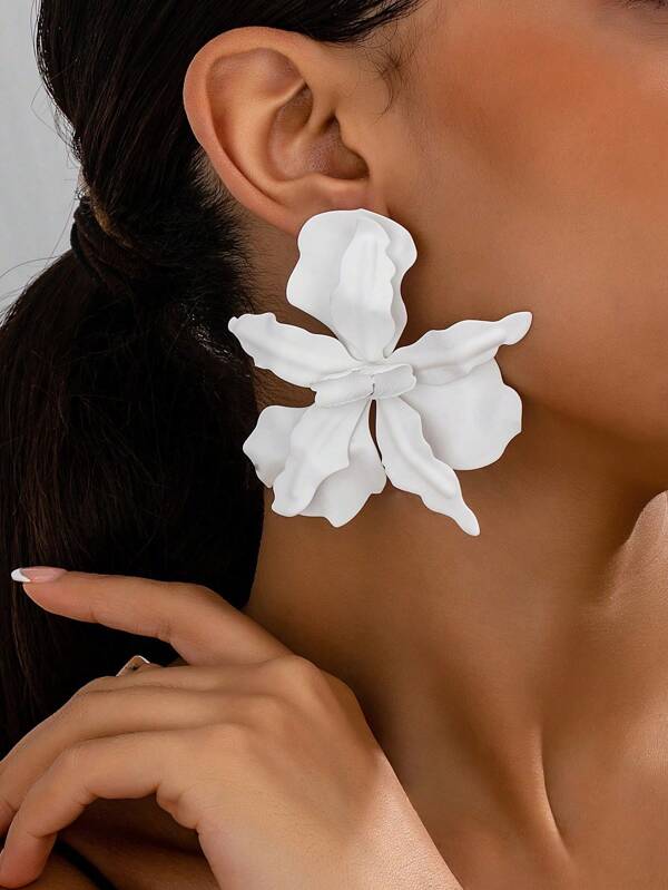 1 Pair Flower Shape Pendant Earrings, European And American Fashion Resort Style, Floral Design Random