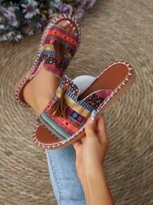 Sandalias planas sin cordones para mujer, de paja trenzada, con suela blanda, puntera abierta y borlas, estilo bohemio para la playa