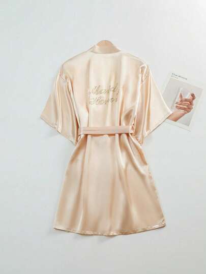 1PC Hotfix Rhinestones Bathrobe,Bride & Bridesmaid Dress Gown Initial Letter Robe, Morning Robe And Sleeping Robe,Bridal Party Prep Wear, Wedding Ceremony & Reception Accessories Pajama Ladies Spring Summer Wedding Bridesmaid Pajama Bride Dress Bestie Party Embroidered Bathrobe Bride Bathrobe Wedding Party Wedding Supplies Outdoor Wedding Holiday Party Supplies Back To School