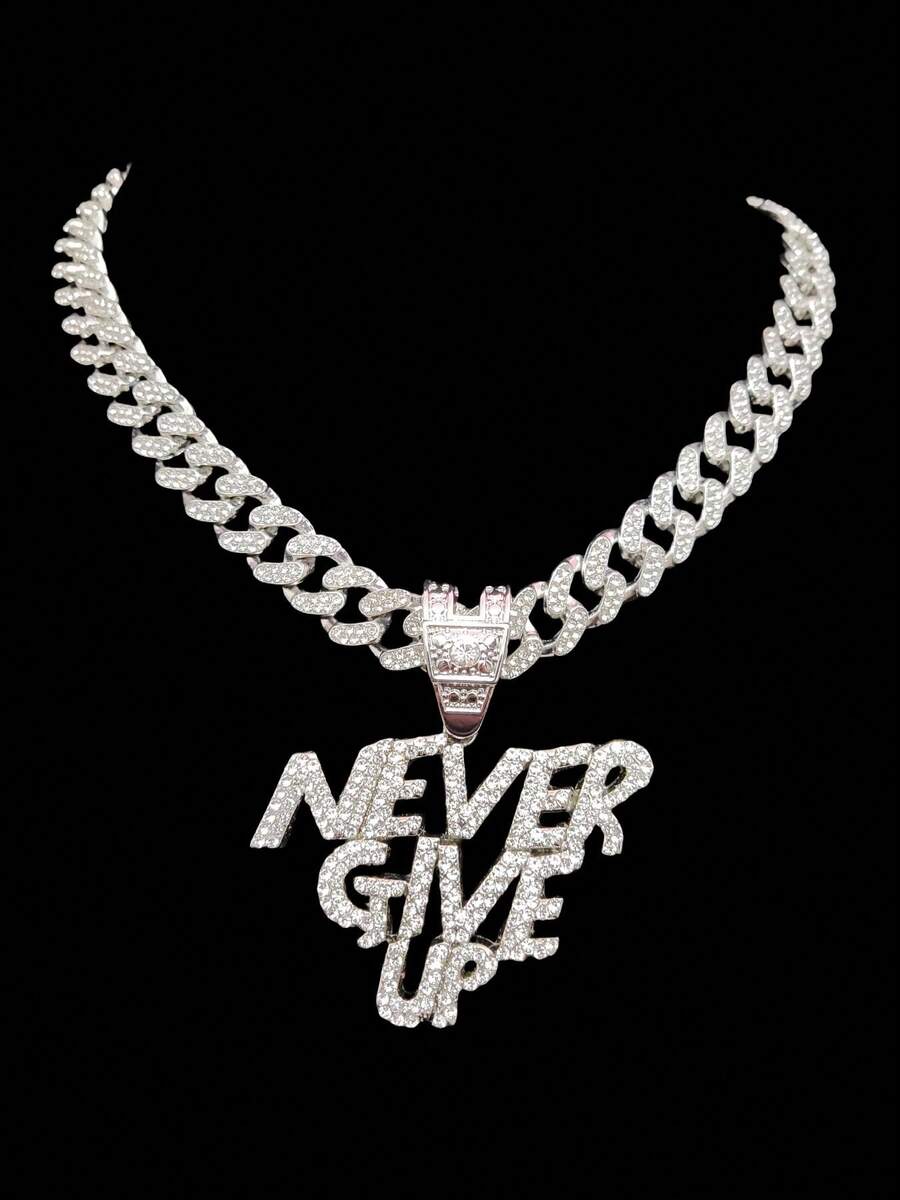 1件 NEVER GIVE UP 字母吊墜與全水鑽鏈，男女款時尚嘻哈龐克復古項鍊首飾 - 銀色 - 查看 1